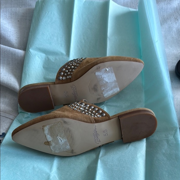 New Tan Suede Mules with Silver Accents FIRM on price Fergie real leather - Picture 17 of 17